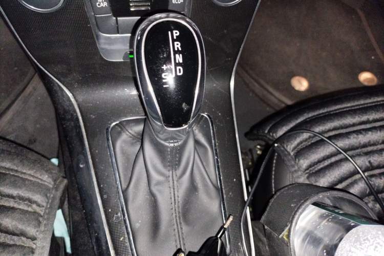 Used Volvo V40 2019 T3 Zhiyi Edition Gear Lever