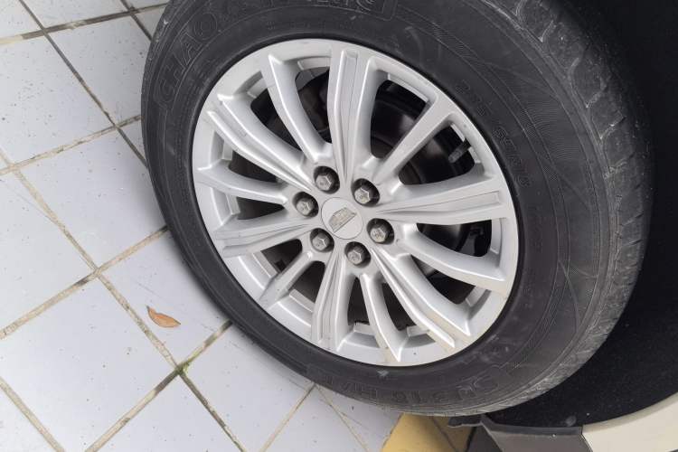 Used Cadillac XT5 2017 Anniversary Edition 28T Four-Wheel Drive Tech Model