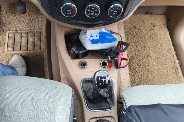 Used Wuling Hongguang 2013 1.5L Base Version
