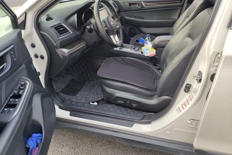 Used Subaru Outback 2016 2.5i Luxury Navigation Edition Driver Seat