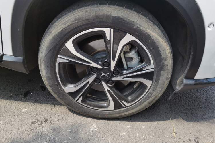 Used XPeng G3 2020 520 Smart Edition Right Front Wheel Hub