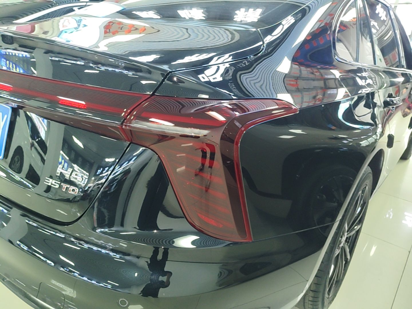 Hongqi H5 2025 1.5T DCT Xuan Ying Edition — снимка 9