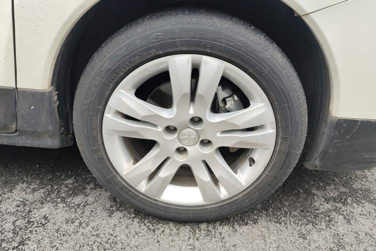 Used Peugeot 3008 2016 1.6THP Automatic Classic Edition
