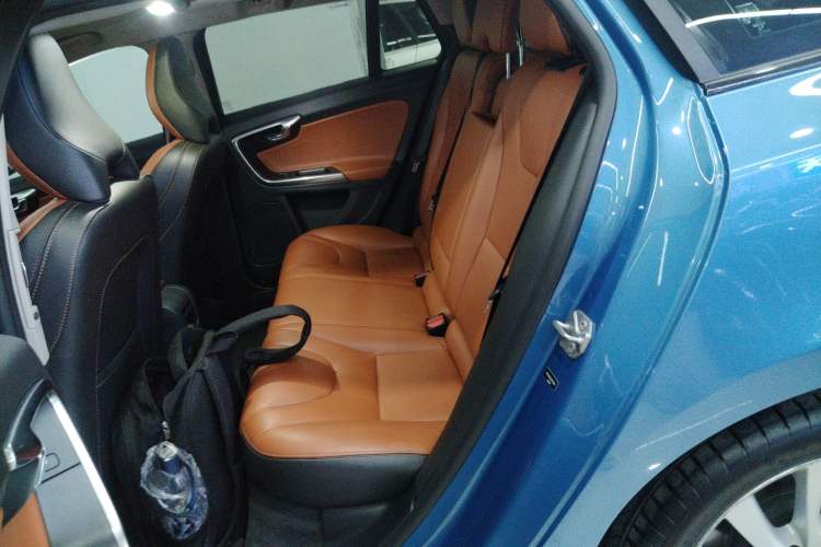 Used Volvo V60 2017 T5 Zhiyi Edition China V Standard