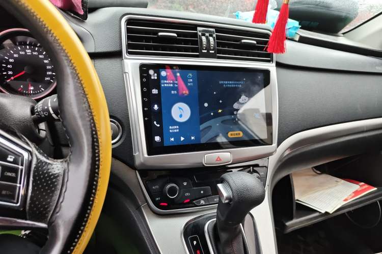 Used Haval H6 2017 Red-Label Sport Edition 1.5T Automatic Two-Wheel Drive Luxury Model Audio And AC Panel