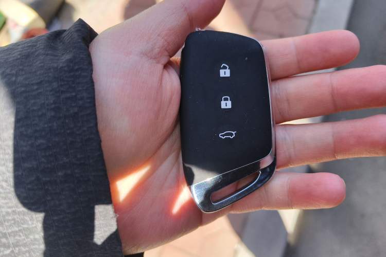 Used Baojun RM-5 2019 1.5T CVT 24-Hour Online Luxury Version 6 Seats Vehicle Key