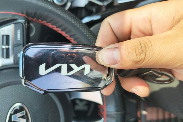 Used Kia Sportage R 2019 2.0L Automatic Smart Luxury Edition Vehicle Key