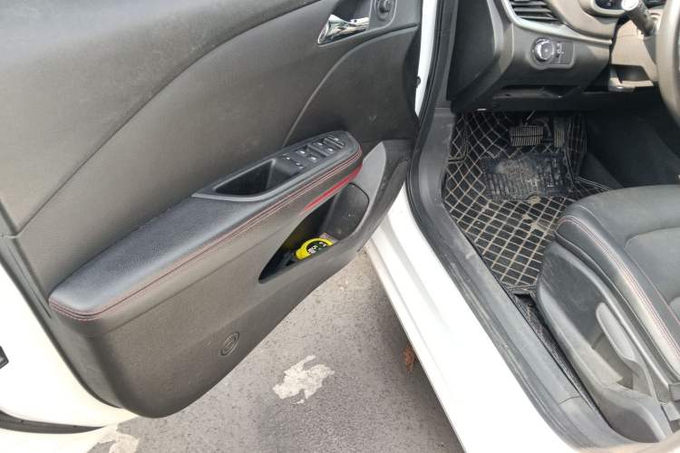 Used Chevrolet Monza 2020 Light Hybrid RS 330T Automatic Comfort Edition