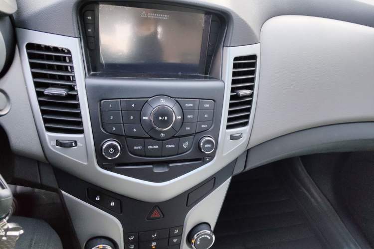 Used Chevrolet Cruze 2014 1.6L SL Millionth Anniversary Edition MT