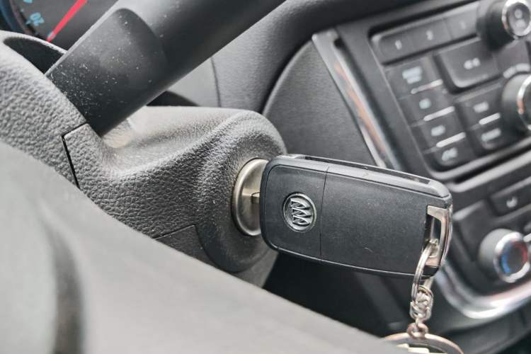 Used Buick Encore 2015 1.4T Automatic Two-Wheel Drive Urban Elite Version