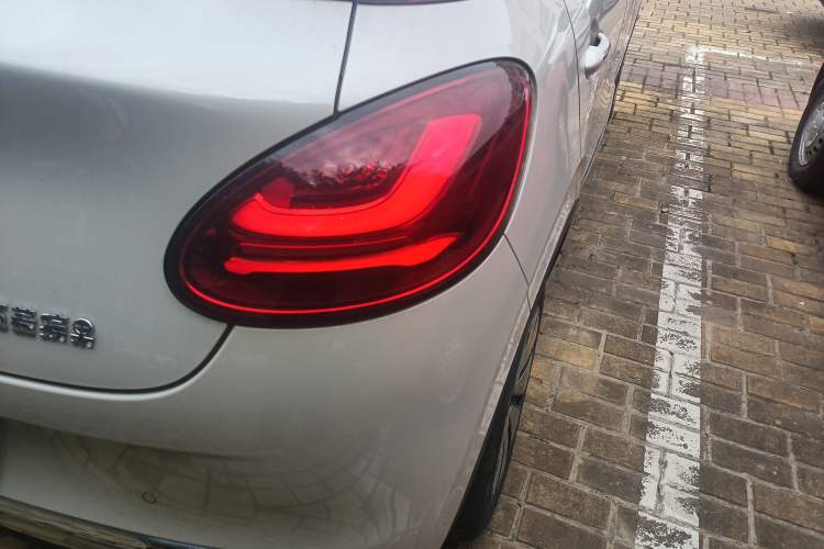 Used Wuling Bingo 2023 410 km Lingxi Deluxe Edition Exterior 3