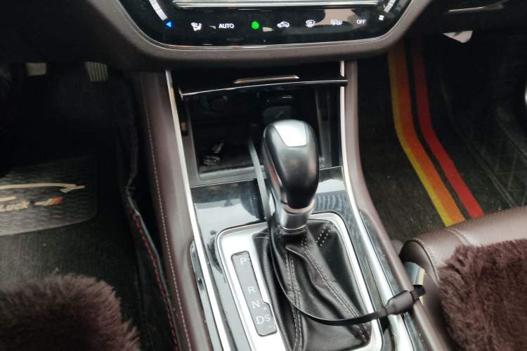 Used CHANGAN Raeton CC 2018 1.5T Automatic Zhiya Model China V Standard
