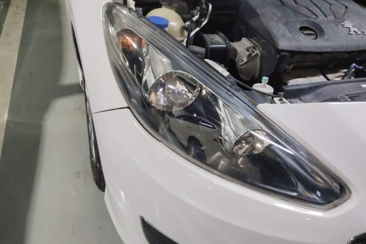 Used Peugeot 308 2013 1.6L Manual YouShang Model Right Front Headlight