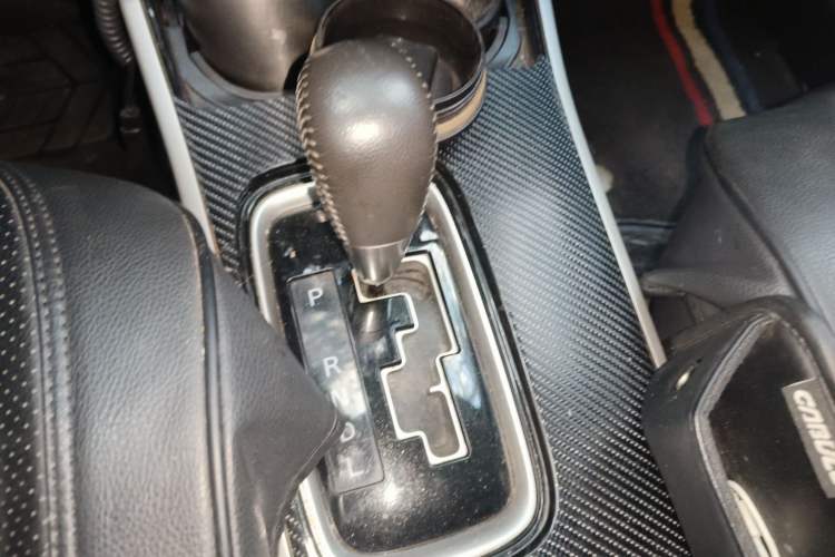 Used Mitsubishi Outlander 2019 2.4L 4x4 Zhi Xiang Edition 5 Seats China VI Standard
