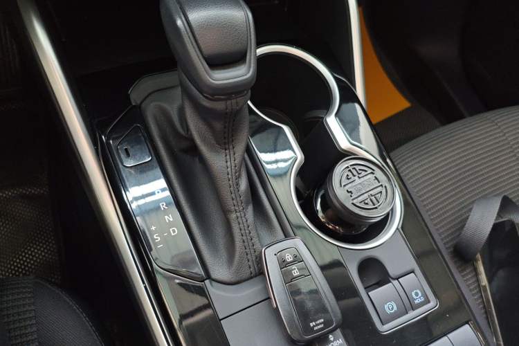 Used Toyota Highlander 2022 Dual-Engine 2.5L Two-Wheel Drive Elite Edition 7-Seater