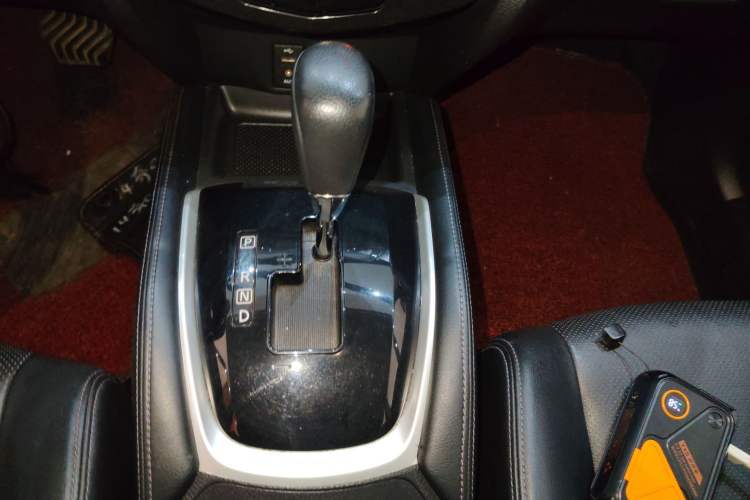 Used Nissan X-Trail 2014 2.0L CVT Comfort Edition 2WD Gear Lever