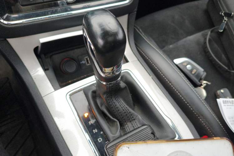 Used Roewe RX5 New Energy 2017 eRX5 50T Hybrid Connected Prestige Flagship Edition Gear Lever