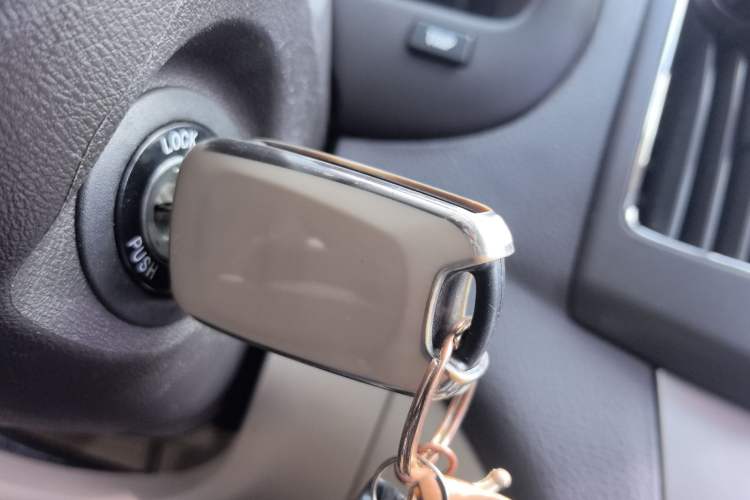 Used Hyundai Celesta 2015 1.6L Automatic Comfort Model