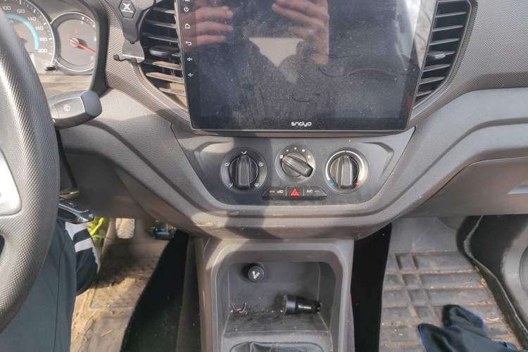 Used Wuling Hongguang V 2019 1.5L Enjoyment Version China VI LAR
