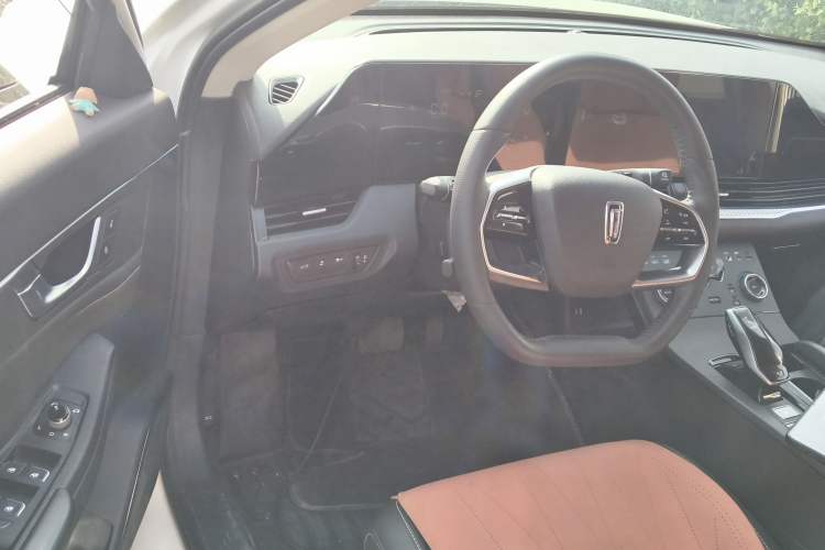 Used Bestune B70 2022 Third Generation 1.5T Automatic Enjoyment Version
