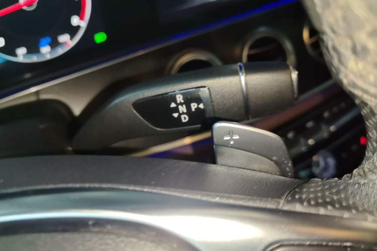 Used Mercedes-Benz E-Class 2016 E 200 L Sport Edition Gear Lever