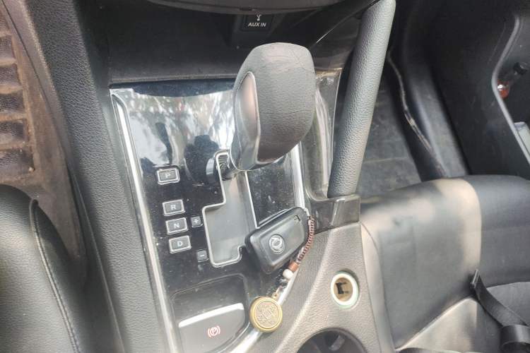 Used Dongfeng Aeolus AX7 2015 2.0L Automatic Zhiyi Trim