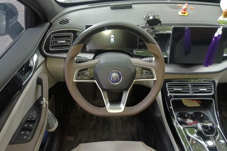 Used BYD Qin PLUS 2023 Champion Edition DM-i 55KM Superior Model
