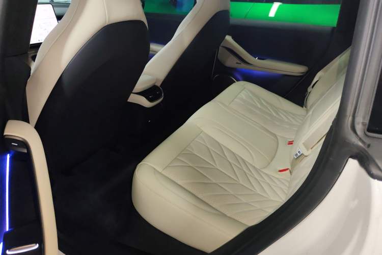 Used Nio ET5T 2025 75 kWh Touring Left Rear Seat
