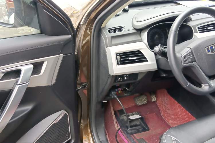 Used Geely Auto Emgrand X7 Sport 2016 1.8TD Automatic Smart Connectivity Version Driver Seat