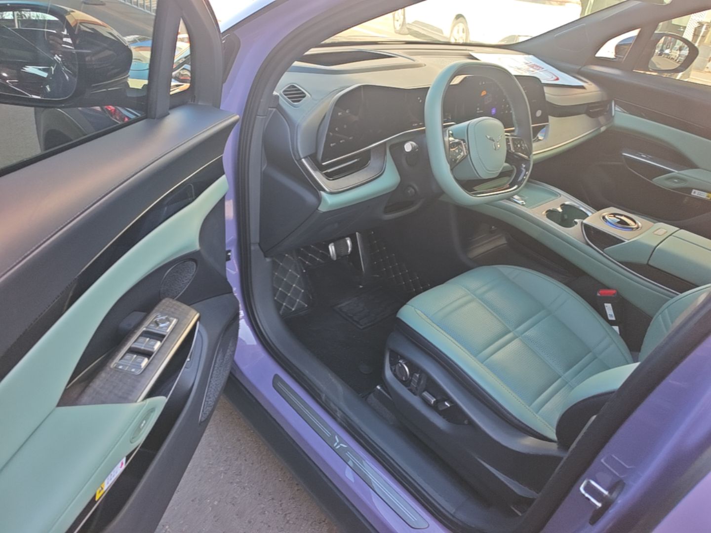 Hongqi Tiangong 08 2025 680 Ultra Four-Wheel-Drive Version — снимка 18