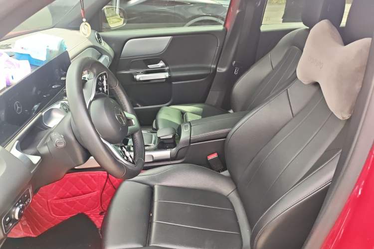 Used Mercedes-Benz GLB 2020 GLB 180 Fashion Model Left Front Seat