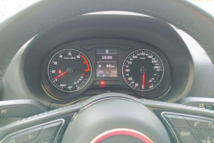 Used Audi Q2L 2018 35 TFSI Launch Exclusive Edition China VI
