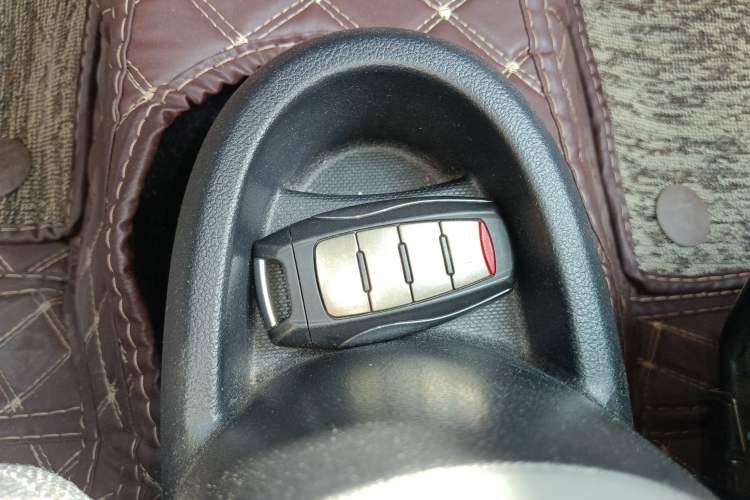 Used ORA Black Cat 2019 301km Standard Edition Vehicle Key