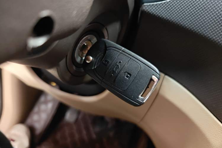 Used Wuling Hongguang 2015 1.5L S1 Comfort China V Standard Vehicle Key