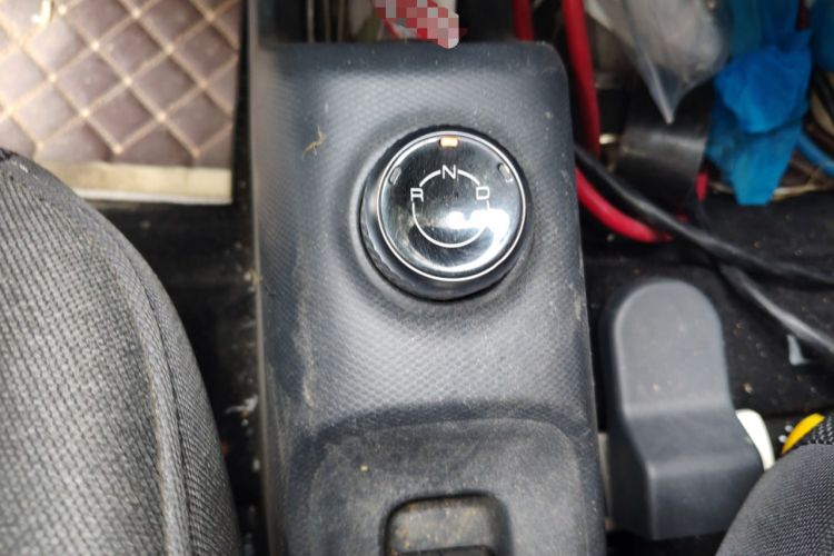 Used Wuling Zhiguang New Energy 2025 Standard Model Gear Lever