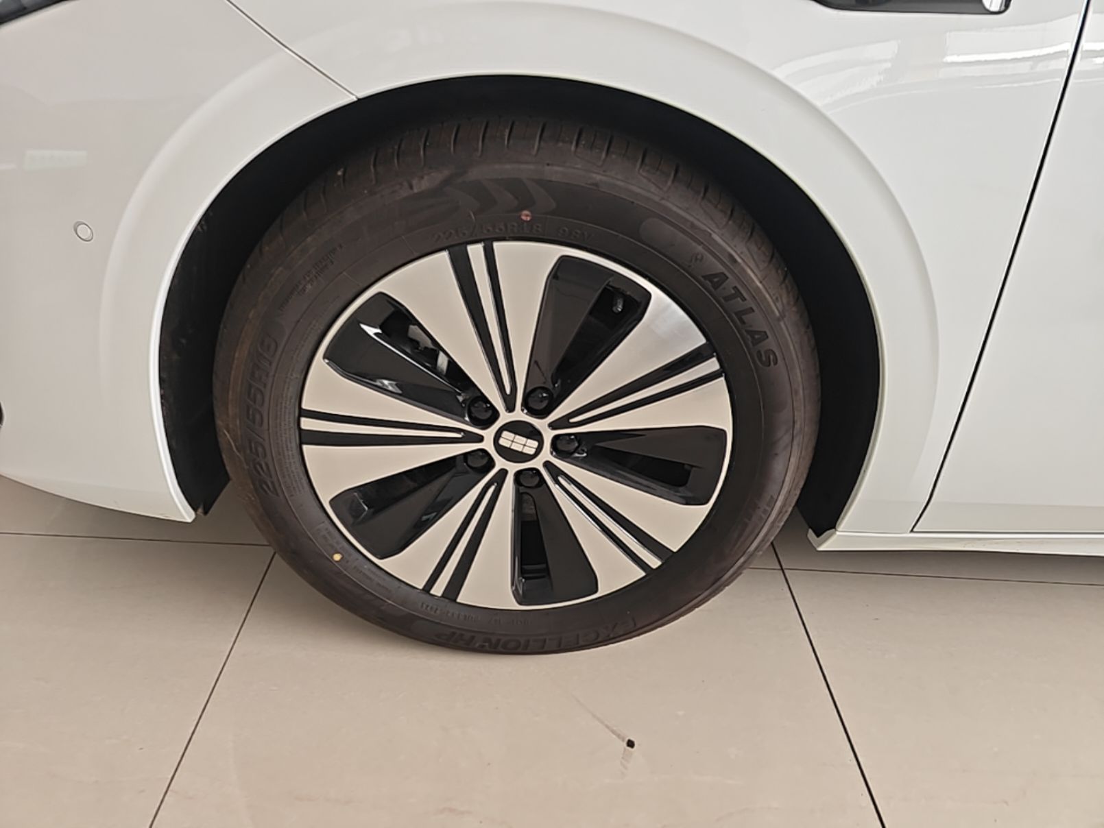 Geely Galaxy A7 2025 Model EM-i 150km Long-Distance Edition — снимка 10
