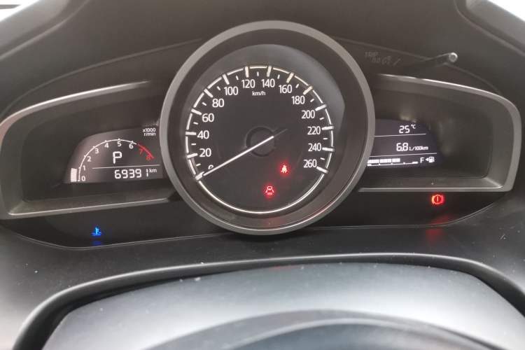 Used Mazda 3 Axela 2019 Cloud-Controlled Version Sedan 1.5L Automatic Comfort Trim China VI Standard