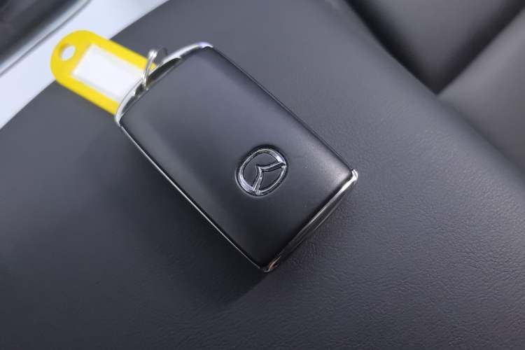 Used Mazda Mazda 3 Axela 2023 2.0L Automatic ZhiZhen Edition