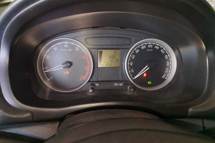 Used Skoda Fabia 2011 1.6L Automatic Crystal Edition
