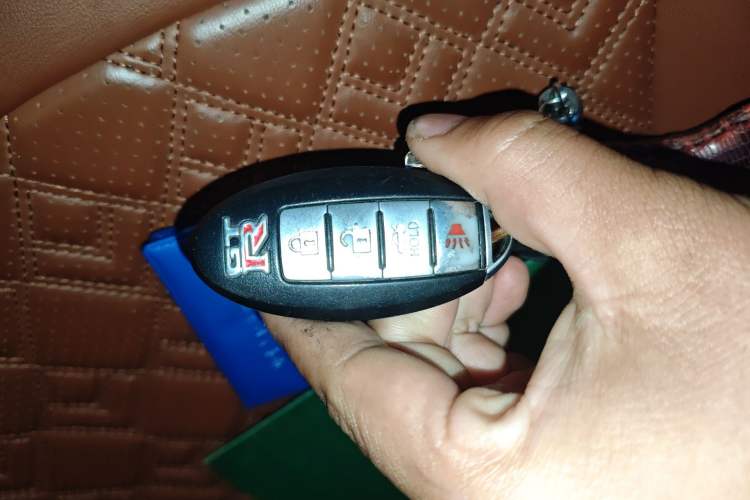 Used Infiniti G Series 2010 G37 Coupe Convertible Alloy Edition Vehicle Key