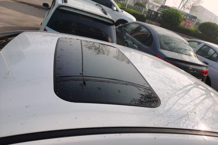 Used Geely Auto Emgrand GL 2021 UP 1.4T CVT Luxury Edition Roof