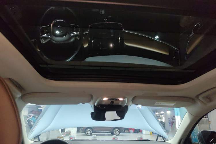 Used Volvo S90 2018 T4 Zhiyi Edition
