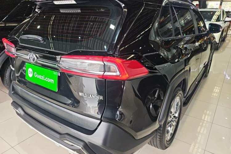 Used Toyota Wildlander 2021 2.0L CVT Two-Wheel Drive Luxury Edition Exterior 3