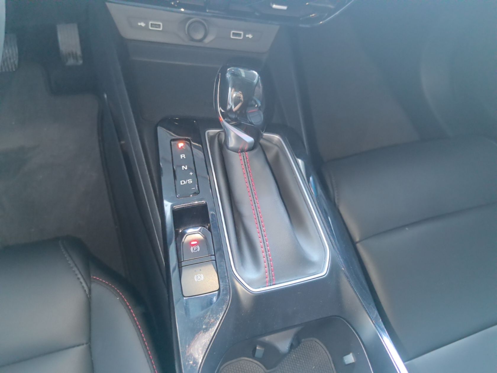 MG 5 2022 180 DVVT CVT Youth Luxury Edition — снимка 16