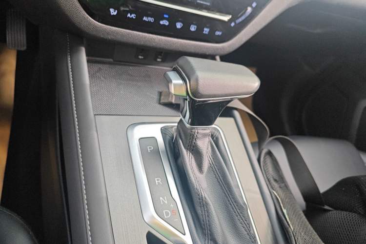 Used CHANGAN CS35PLUS 2019 1.4T DCT Chuanlian Blue Whale Edition
