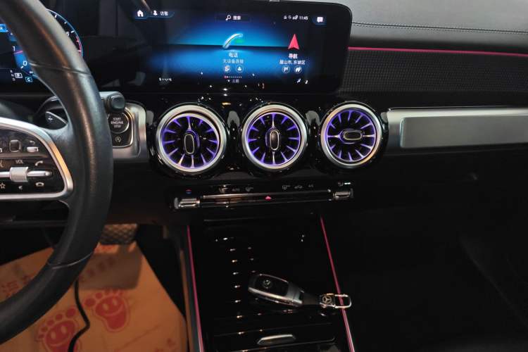 Used Mercedes-Benz GLB 2022 Updated GLB 200 Fashion Edition Audio And AC Panel