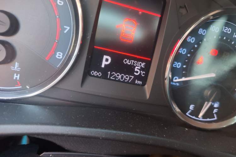 Used Toyota Corolla 2018 1.2T S-CVT GL-i Zhihui Edition Odometer Close Up