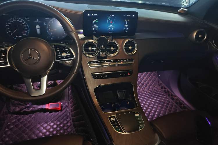 Used Mercedes-Benz GLC 2021 GLC 260 L 4MATIC Luxury Model
