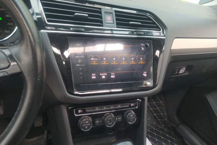 Used Volkswagen Tiguan L 2019 330TSI Automatic Two-Wheel Drive Panoramic Comfort Edition China VI Standard