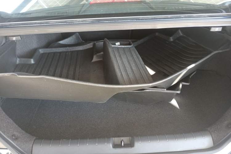 Used Honda Civic 2019 220TURBO CVT Dynamic Edition China VI Emission Standard Trunk